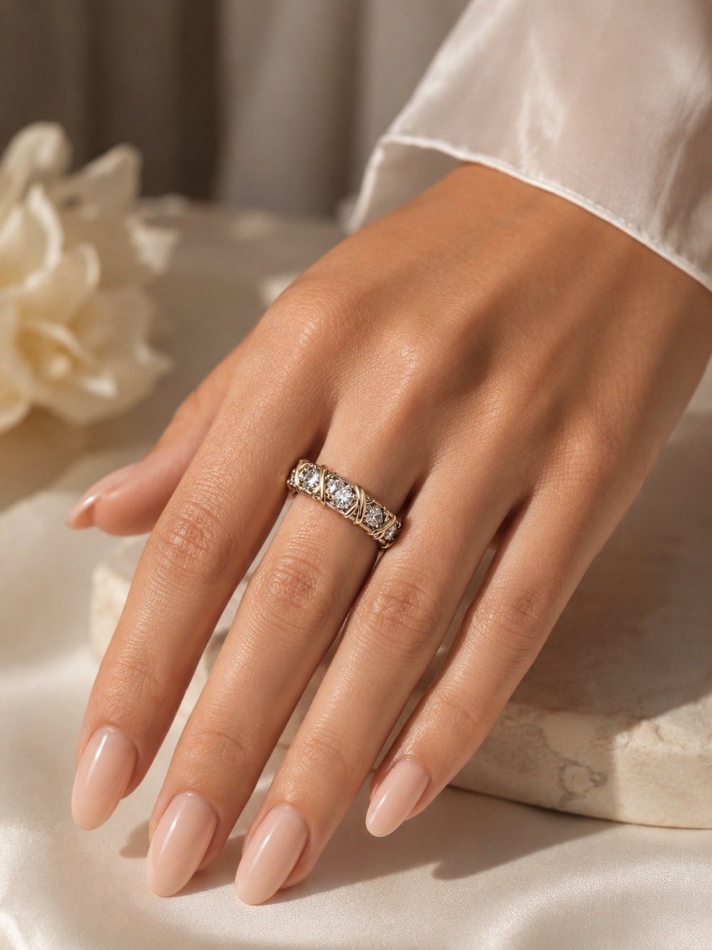 10k 16 Stone Eternity Band - Picture 8 of 16